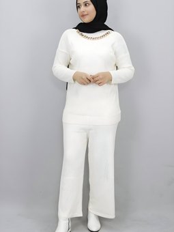 Ekru Balıkçı Yaka Zincir Detaylı Triko Takım