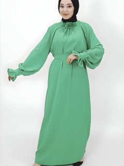 Yeşil Balon Kol Çiçek Aksesuar Detaylı Elbise