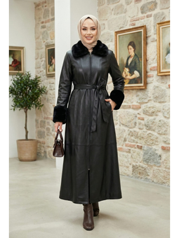 Tüy Detaylı, Fermuarlı Siyah Uzun Deri Kap