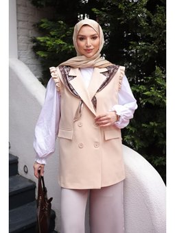 Bej Kravuze Yaka Fular Detaylı Yelek