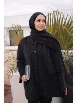 Siyah Atkı Detaylı Düğmeli Angora Ceket