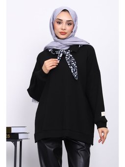 Siyah Fular Detaylı Yakalı Tunik
