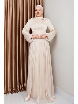 Çiçek Detaylı Pileli Yoryo İpek Krem Abiye Elbise