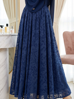 Astarlı Kemerli Kabartma Desenli Organze Laci Etek