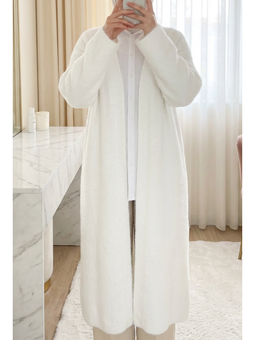 Sakallı Uzun Yumoş Beyaz Hırka