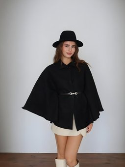 Siyah Pelerin Kaşe Kemerli Panço