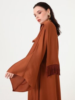 Saten Kumaşlı Püsküllü Şal Eklentili Camel Elbise