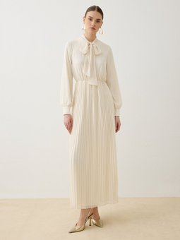 Şifon Kumaşlı Yakası Bağlama Detaylı Ekru Elbise