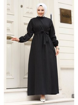 Hakim Yaka Beli Kuşaklı Elbise