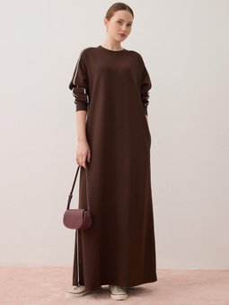 Kontras Biye Detaylı Kahverengi Elbise