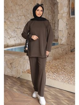 Haki Yanı Yırtmaçlı Tunik Pantolonlu Takım