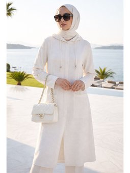 Kapüşonlu Beyaz Kap 18461b