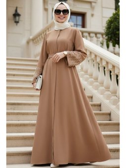 Kolları İncili Düğmeli Camel Abaya 60041c