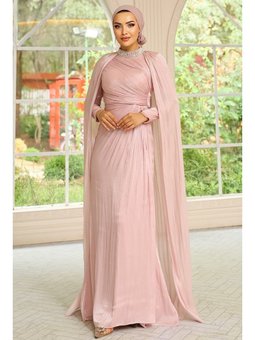 Yakası Taşlı Pelerin Detaylı Yoryo İpek Pudra Abiye Elbise