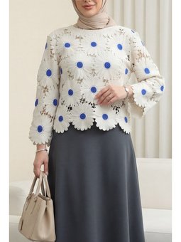 Kayık Yaka Papatya Desenli Triko Saks Mavisi Bluz