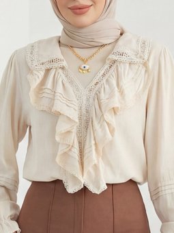 Önü Fırfırlı Fistolu Kolu Lastikli Bej Bluz