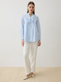 Yaka Detaylı Mavi Çizgili Gömlek