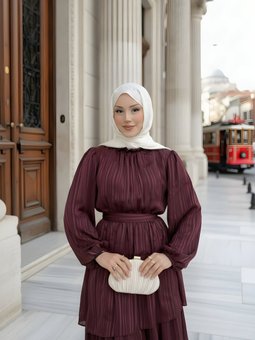 Bordo Şifon Volan Detaylı Kuşaklı Elbise