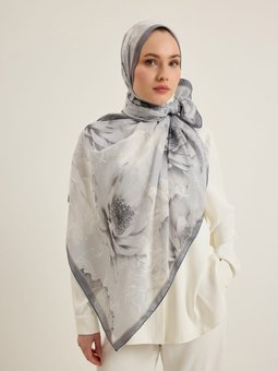 Gri Büyük Çiçek Desenli Soft Şal