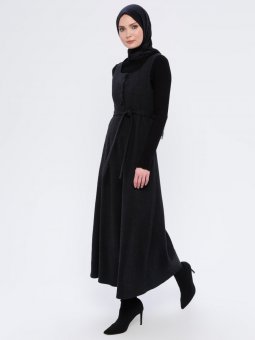 Sıfır Kollu Siyah Elbise