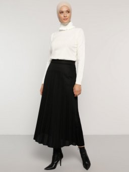 Piliseli Siyah Etek