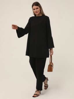 Kolları Volan Detaylı Siyah Tunik
