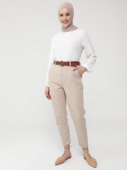 Deri Kemer Detaylı Klasik Kesim Natural Kot Pantolon